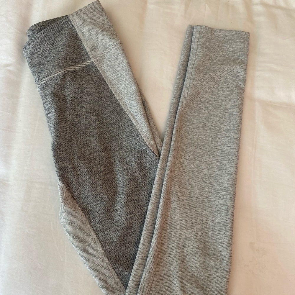 Outdoor Voices 7/8 Two Tone leggings